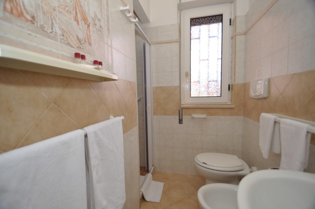 Residence Mezzaluna Carovigno Bagian luar foto
