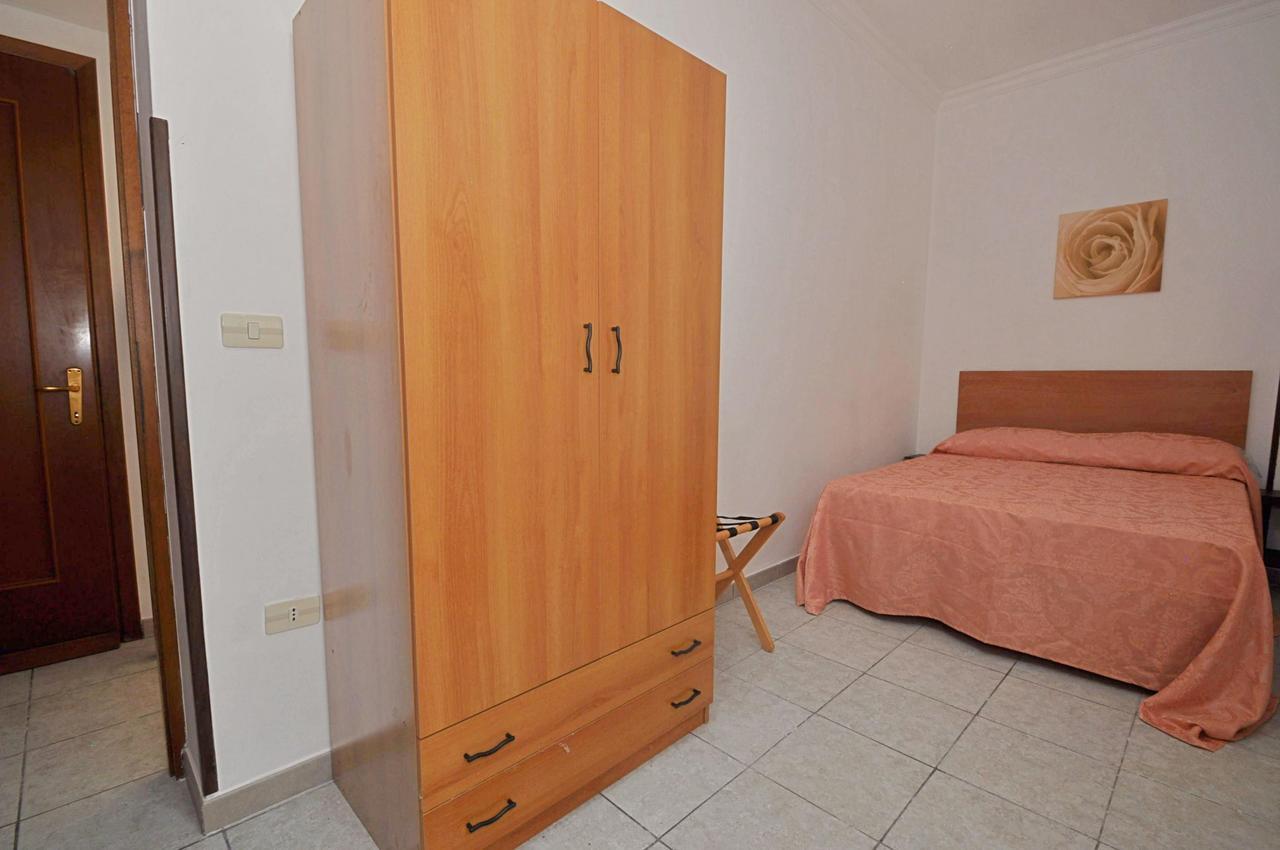 Residence Mezzaluna Carovigno Bagian luar foto